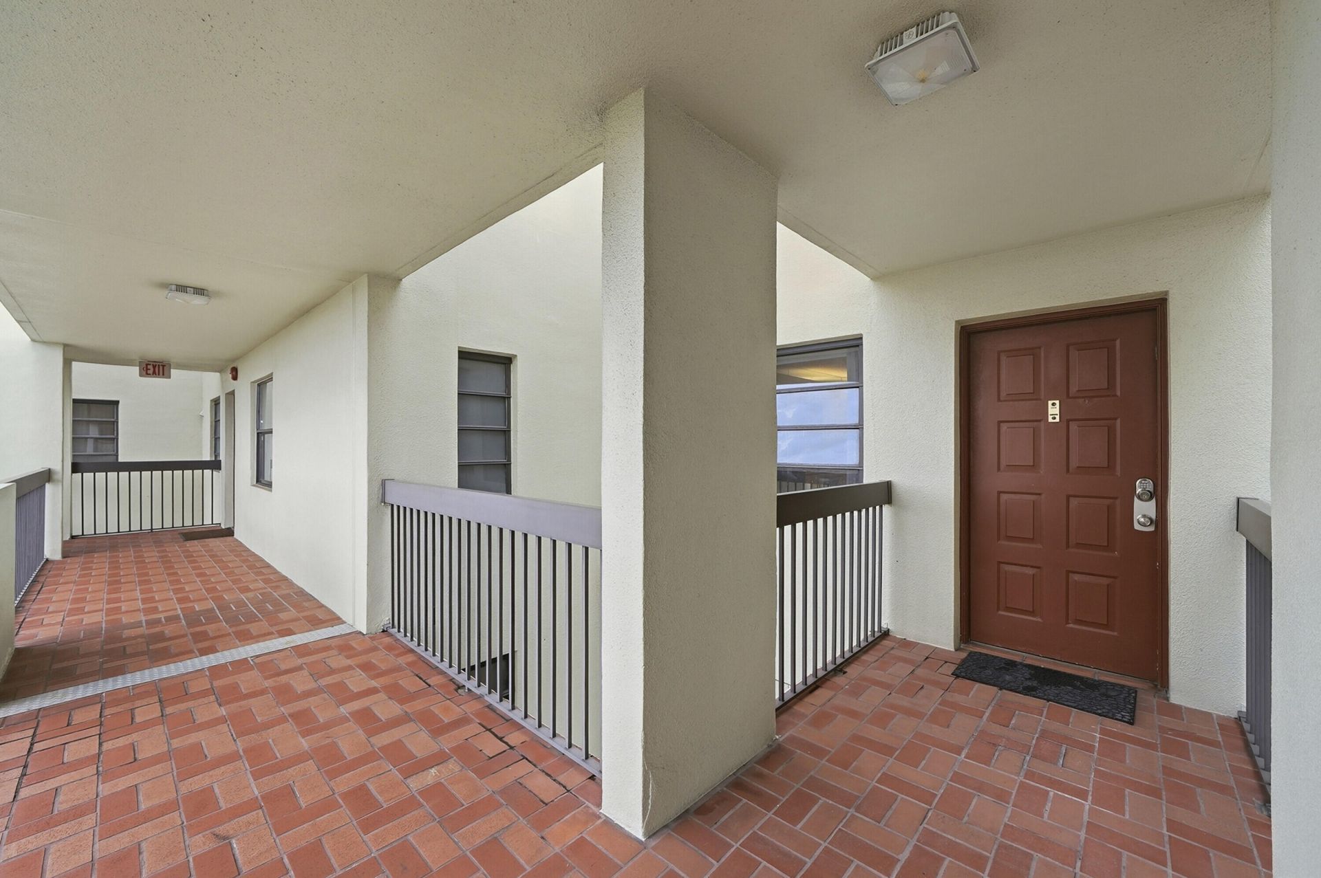 7050 NW 44th Street, Unit 705, Lauderhill, FL 33319 Photo