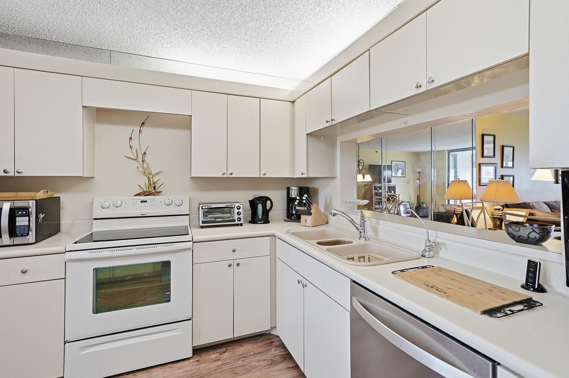 7050 NW 44th Street, Unit 705, Lauderhill, FL 33319 Photo