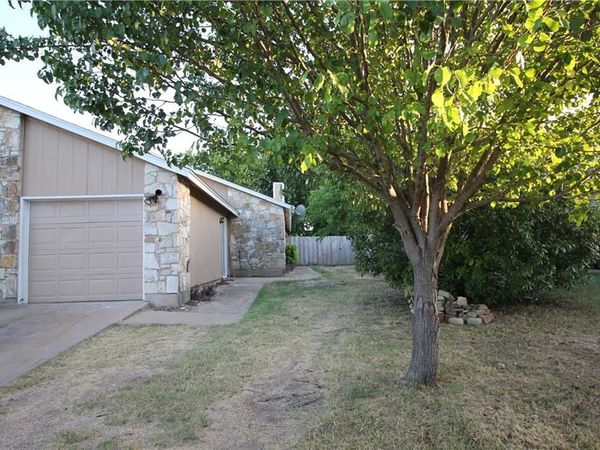 11414 Ptarmigan DR, Unit B, Austin, TX 78758