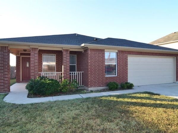 806 Municipal DR, Leander, TX 78641