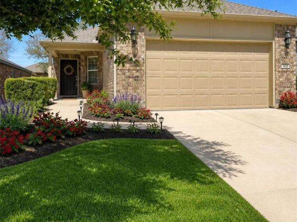 410 Holiday Creek LN, Georgetown, TX 78633