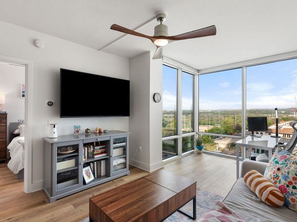 300 Bowie ST, Unit 1006, Austin, TX 78703
