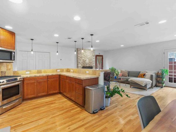 2011 Meadowridge DR, Unit A, Austin, TX 78704