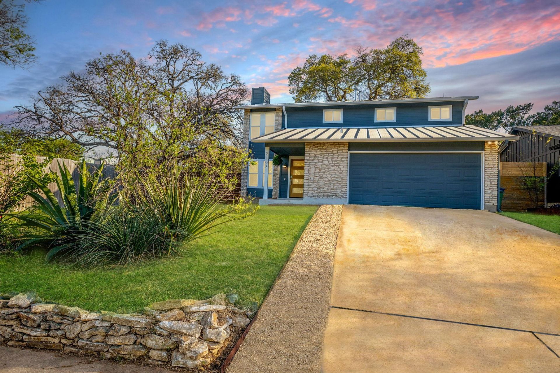 2103 Lear Ln, Austin, TX 78745 Main Photo