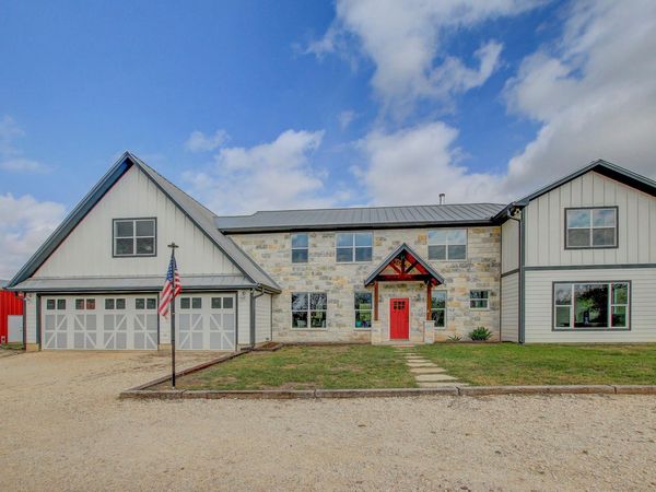 196 Milam LN, Bastrop, TX 78602