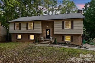 7414 Castlebar Road , Charlotte, NC 28270 Main Photo