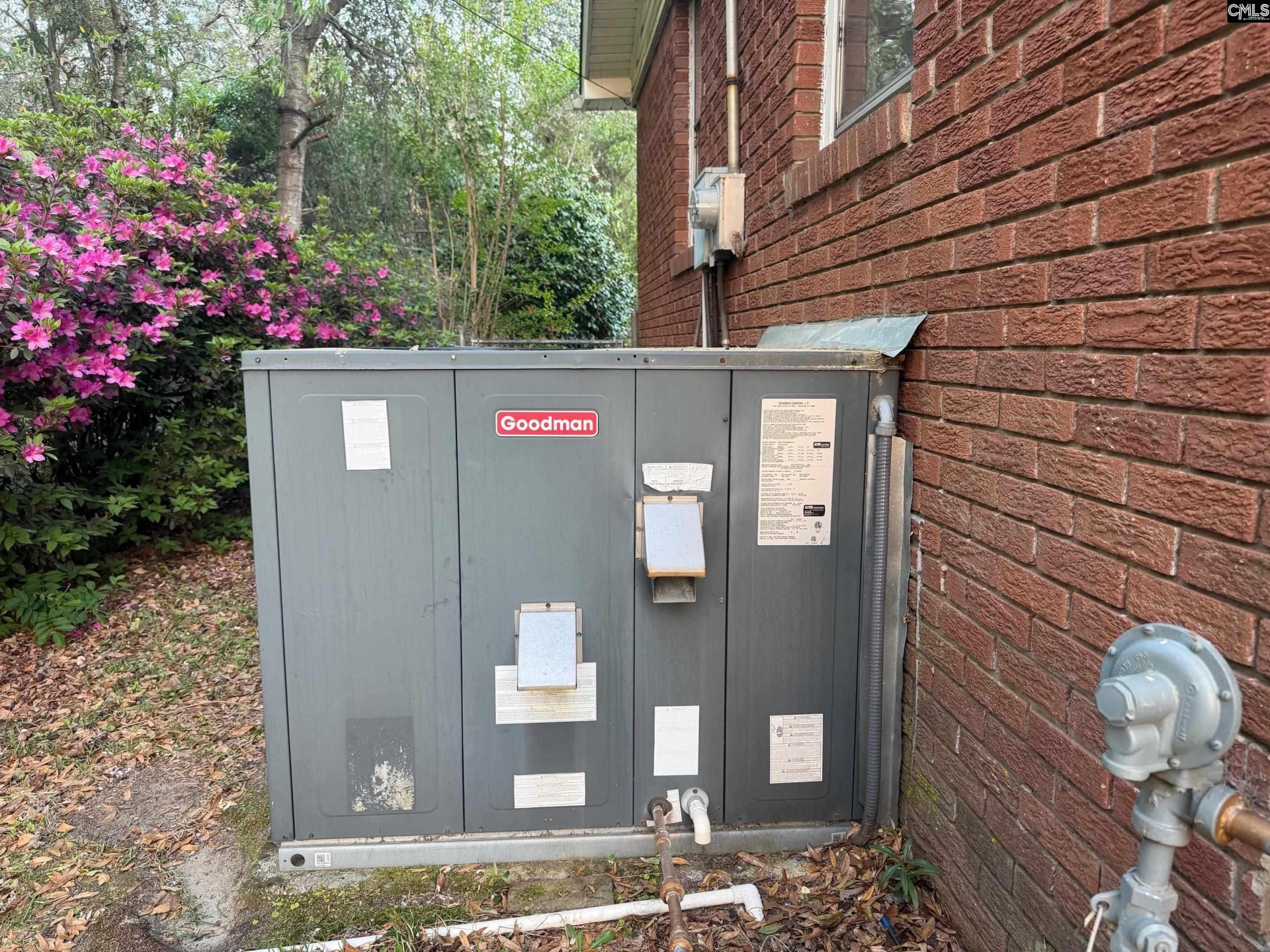 1130 Reynolds Drive  Photo 4