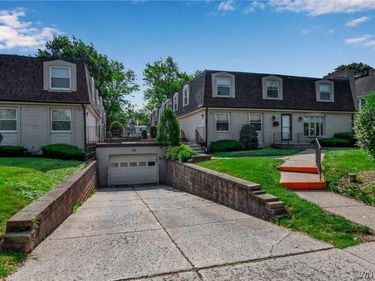 32 Bernhardt Drive , Unit 5, Amherst, NY 14226