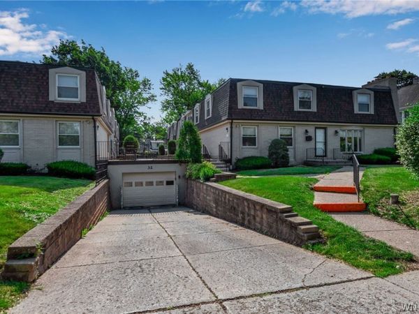 32 Bernhardt Drive, Unit 5, Amherst, NY 14226