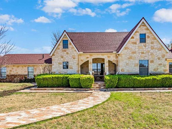 620 Rebecca Rd, Frederick, OK 73542