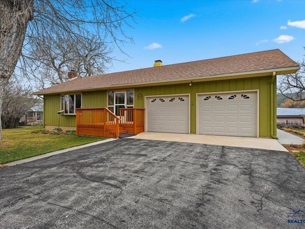 213 E RYAN ST, Sundance, WY 82719