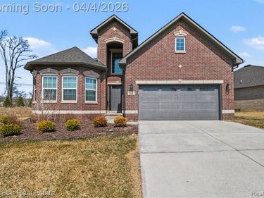 7842 Trailside Court, West Bloomfield Twp, MI 48323