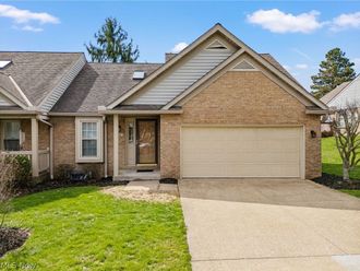 114 Ledbury Circle NE Canton, OH 44721
