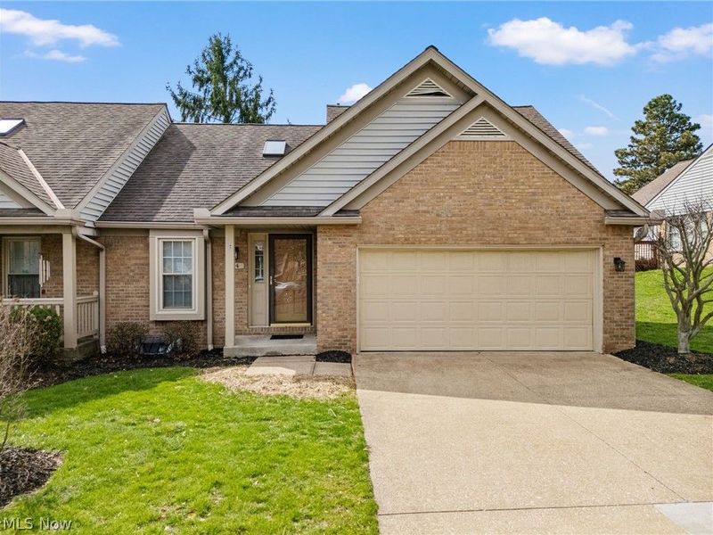 114 Ledbury Circle NE, Canton, OH 44721 Photo 1