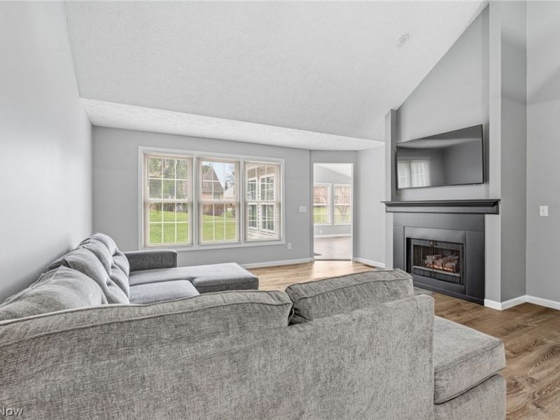 114 Ledbury Circle NE, Canton, OH 44721 Photo 10