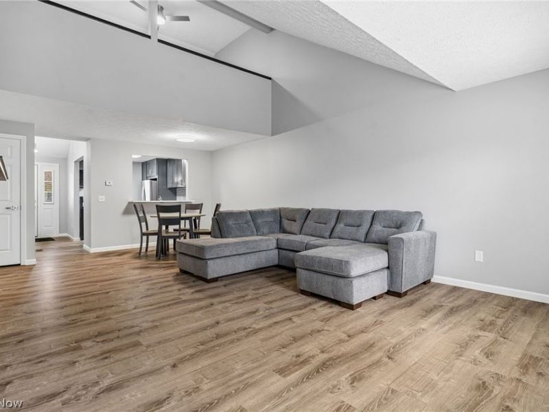 114 Ledbury Circle NE, Canton, OH 44721 Photo 11