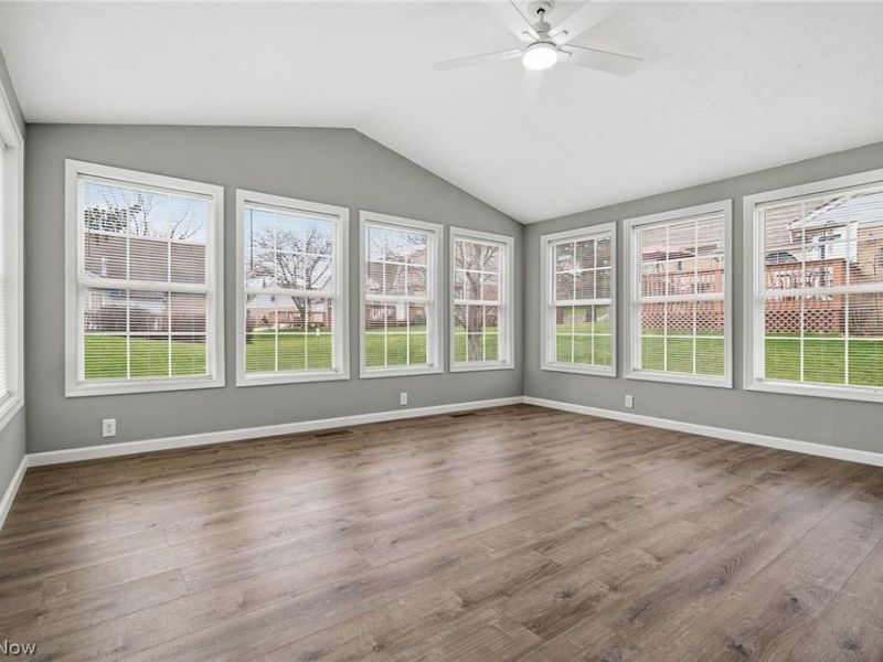 114 Ledbury Circle NE, Canton, OH 44721 Photo 13