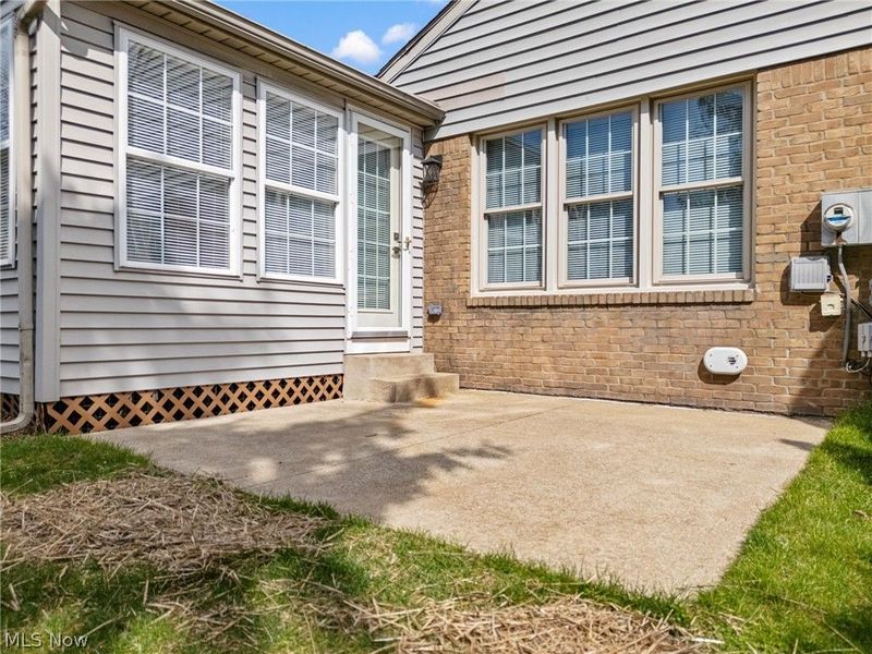 114 Ledbury Circle NE, Canton, OH 44721 Photo 29