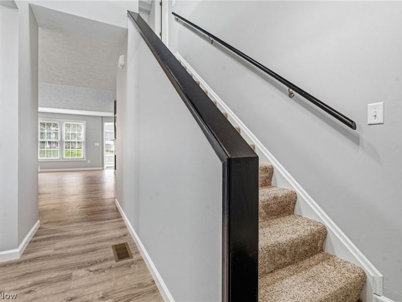 114 Ledbury Circle NE, Canton, OH 44721 Photo 3