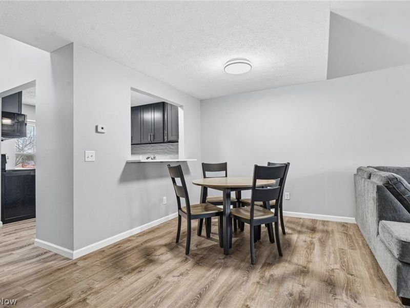 114 Ledbury Circle NE, Canton, OH 44721 Photo 8