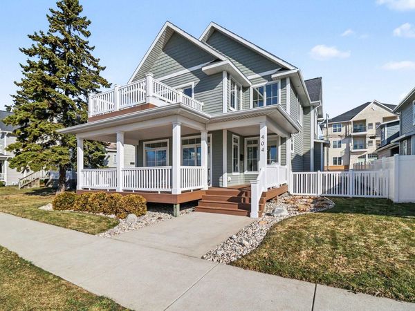 404 W Loomis Street, Ludington, MI 49431