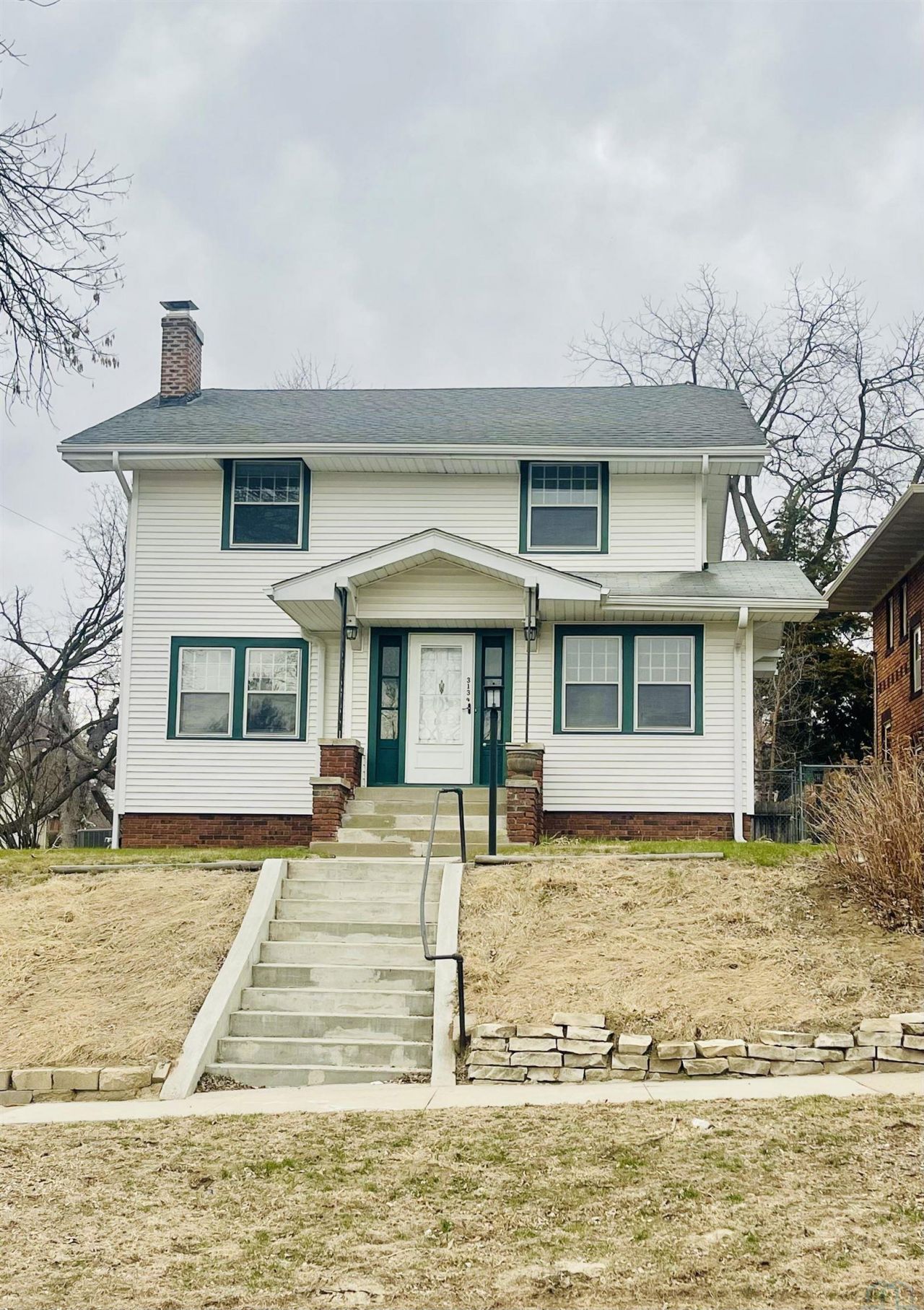 3134 Jones, Sioux City, IA 51104 Main Photo