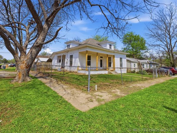 630 W 8th, Ada, OK 74820