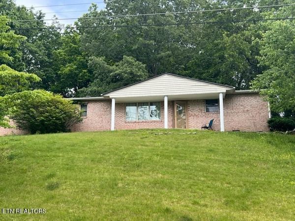 322 Norfolk Circle, Harrogate, TN 37752