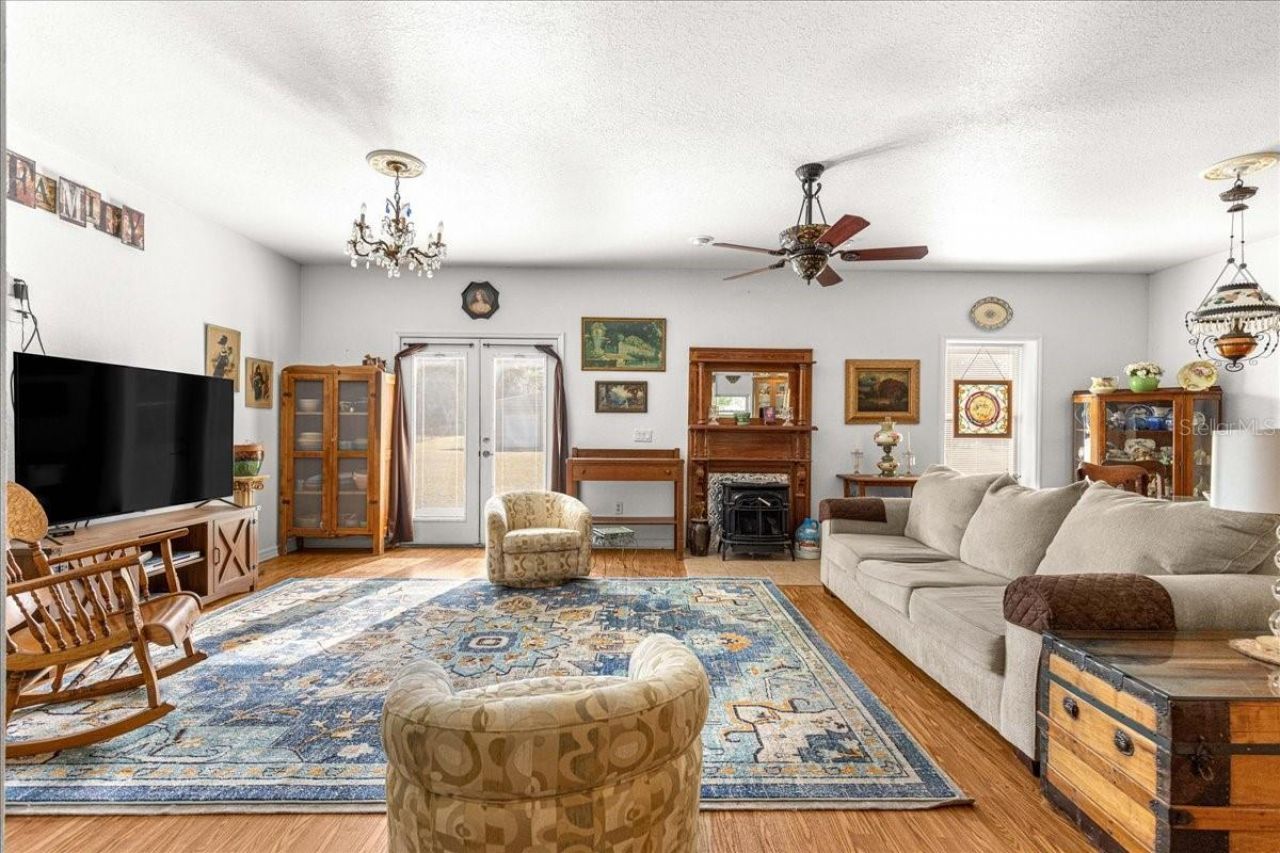 6025 NE 19th Court, Ocala, FL 34479 Photo