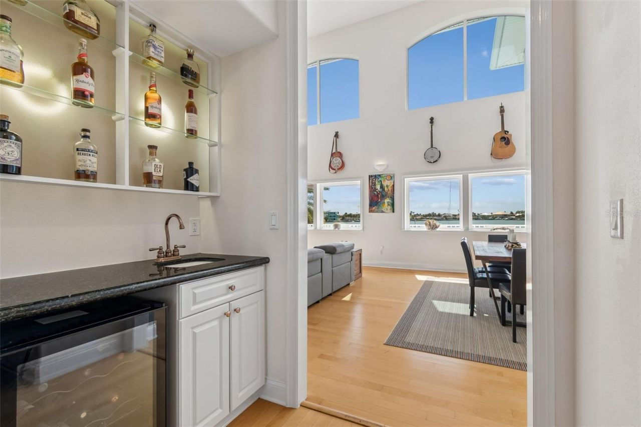 874 Bay Point Drive, Madeira Beach, FL 33708 Photo