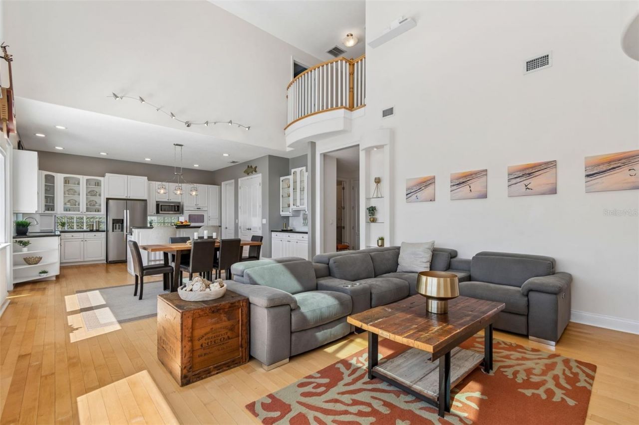 874 Bay Point Drive, Madeira Beach, FL 33708 Photo