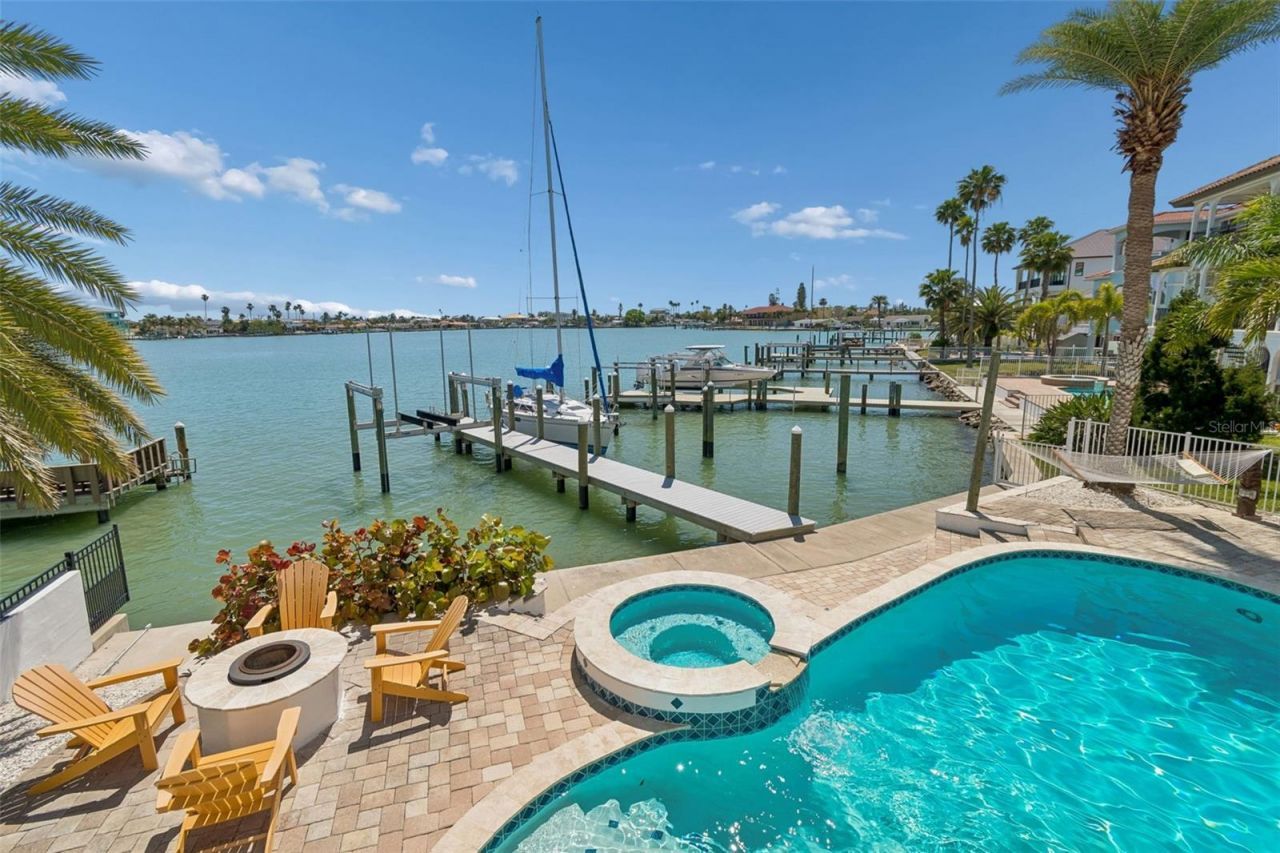 874 Bay Point Drive, Madeira Beach, FL 33708 Photo