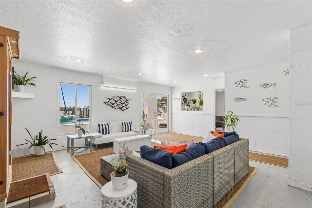 874 Bay Point Drive, Madeira Beach, FL 33708 Photo