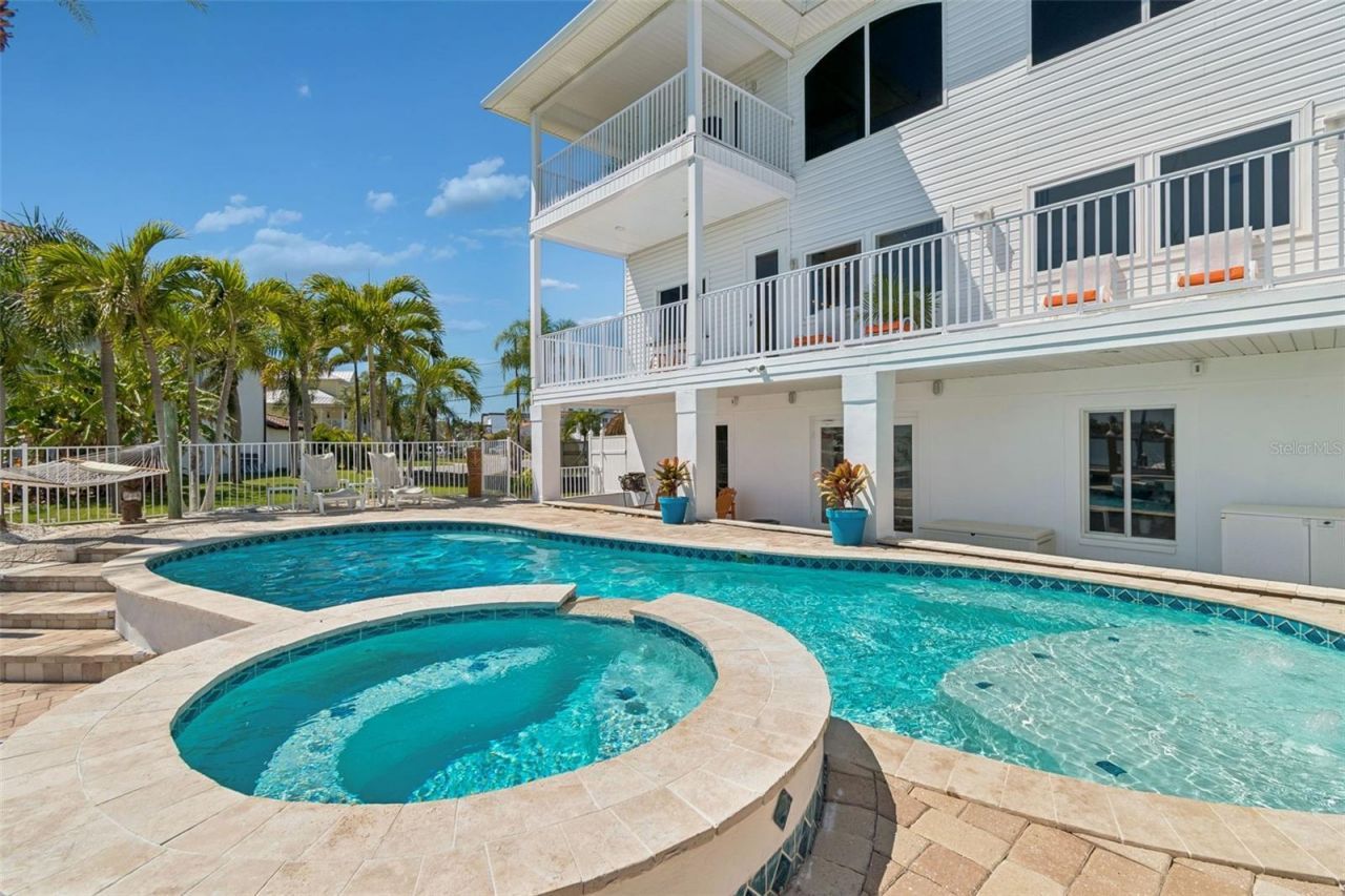 874 Bay Point Drive, Madeira Beach, FL 33708 Photo