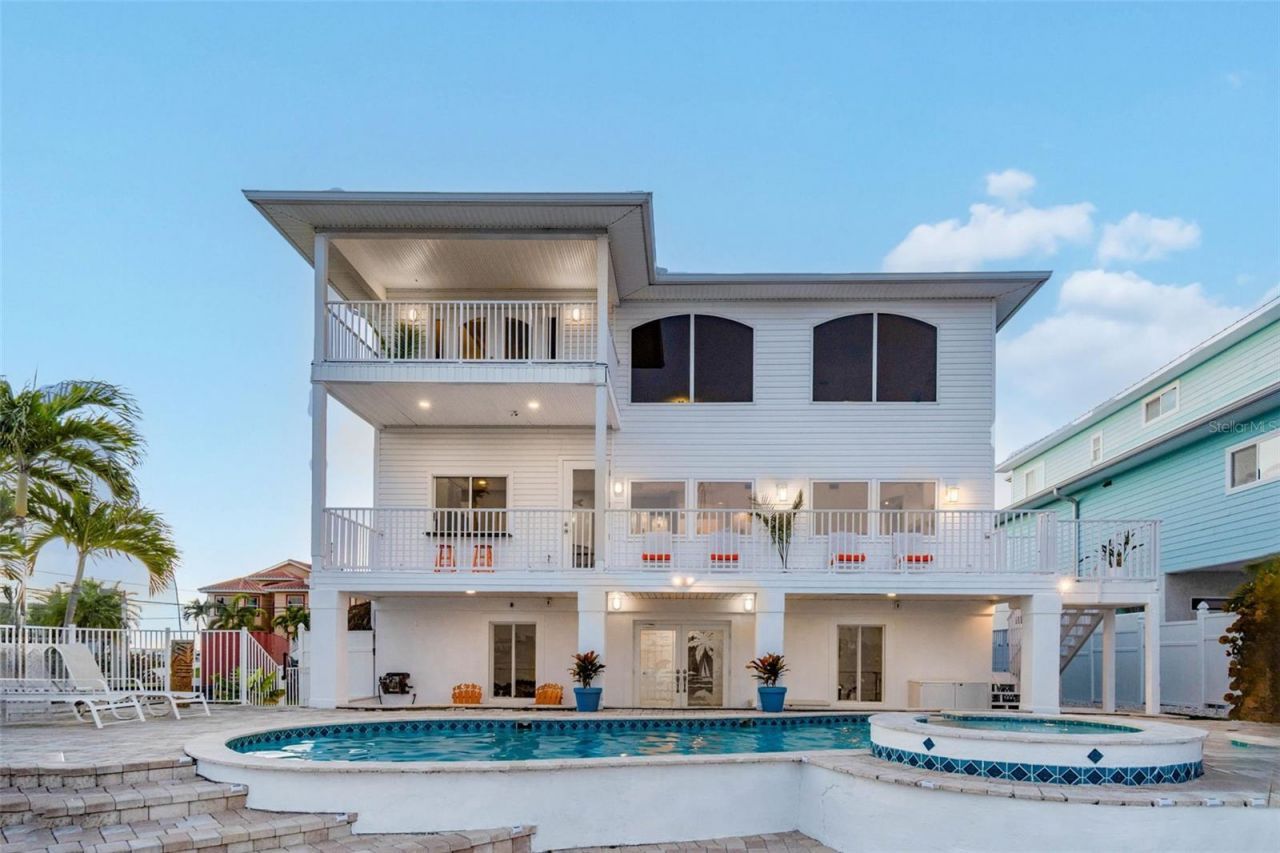 874 Bay Point Drive, Madeira Beach, FL 33708 Photo