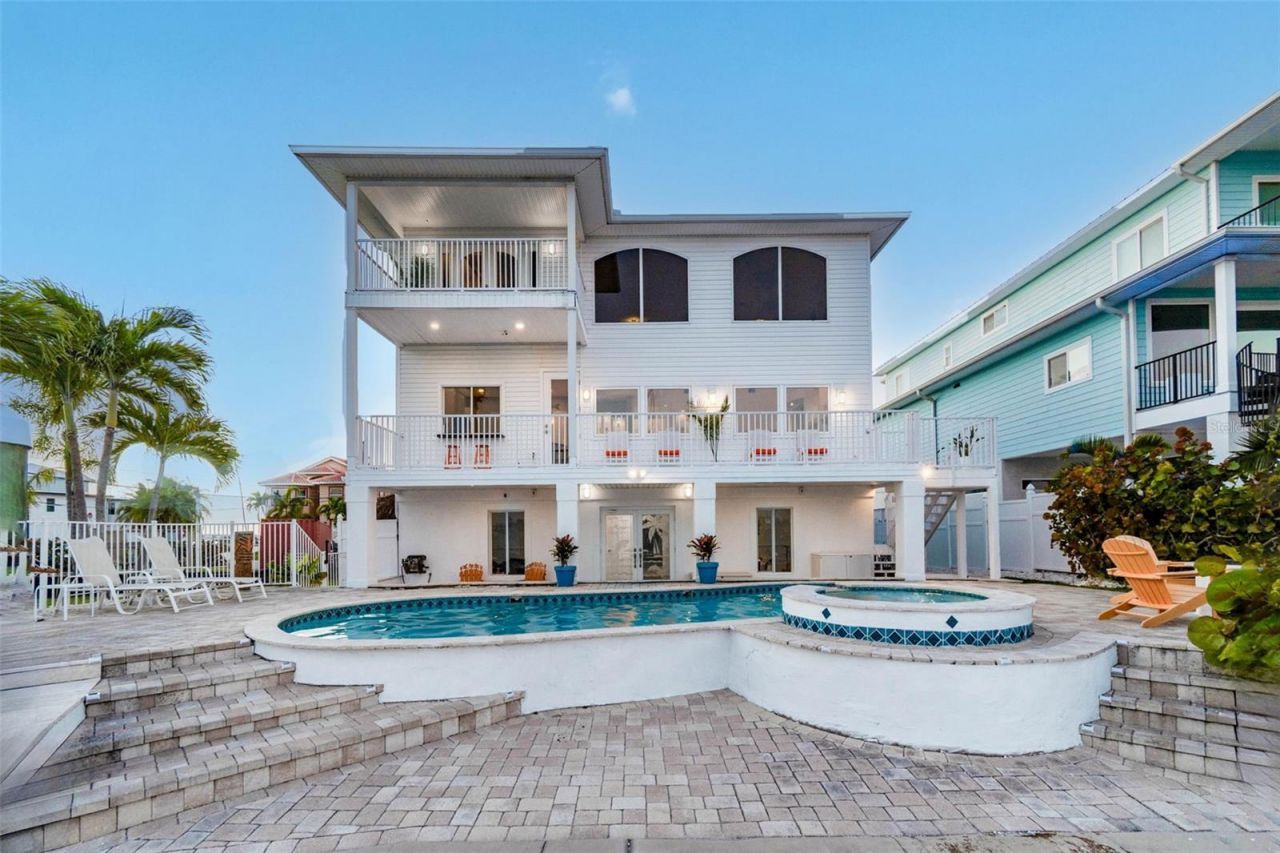 874 Bay Point Drive, Madeira Beach, FL 33708 Photo