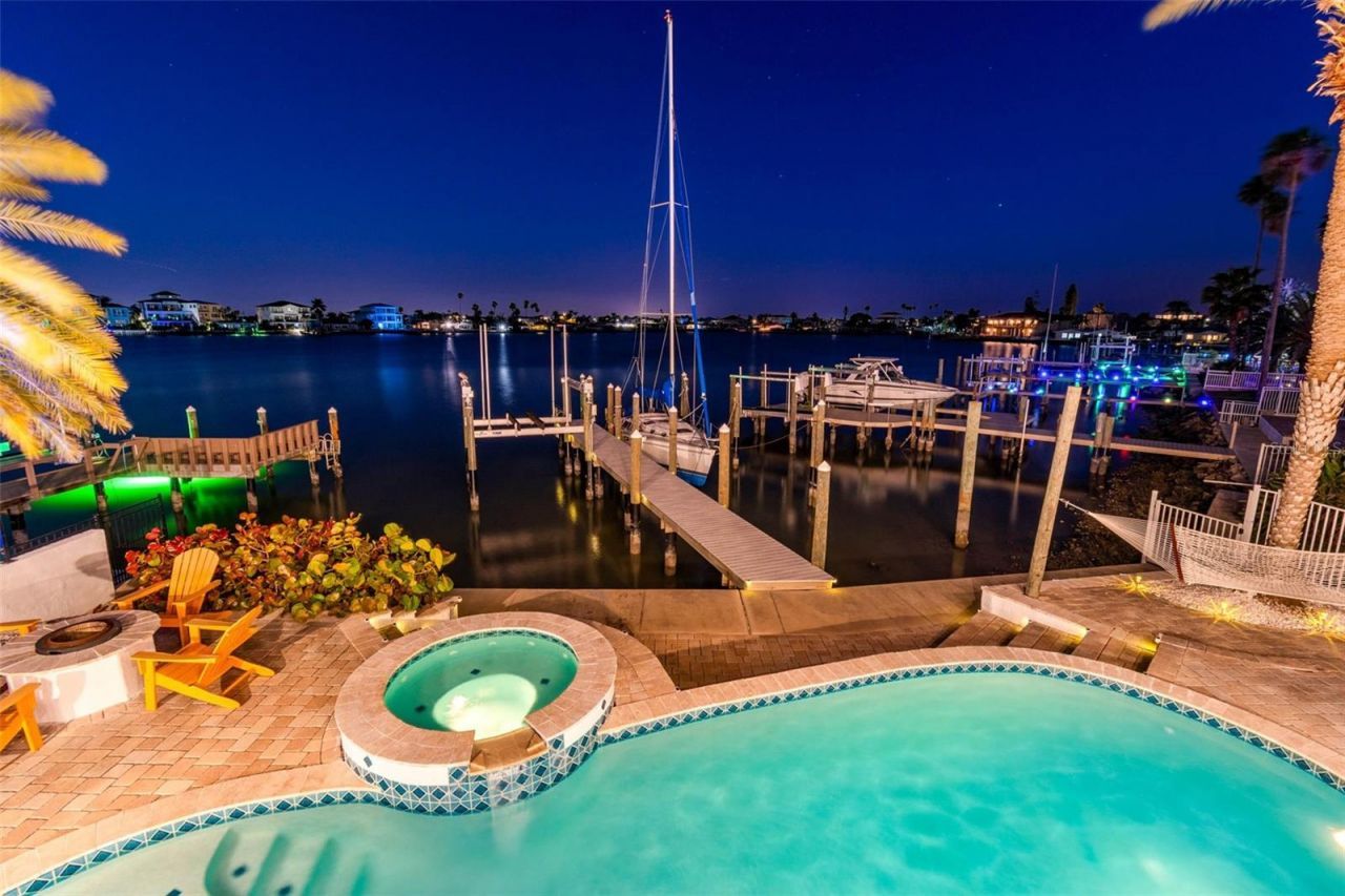 874 Bay Point Drive, Madeira Beach, FL 33708 Photo