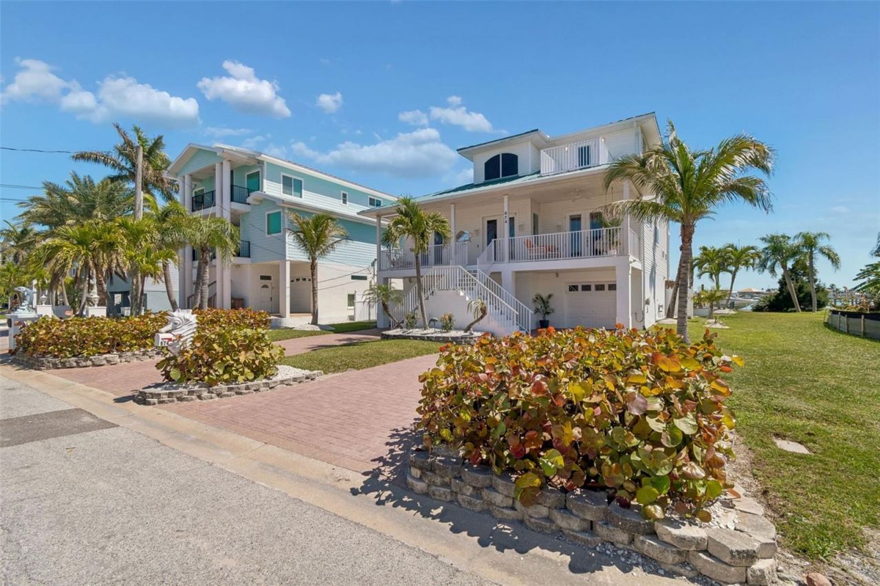 874 Bay Point Drive, Madeira Beach, FL 33708 Photo