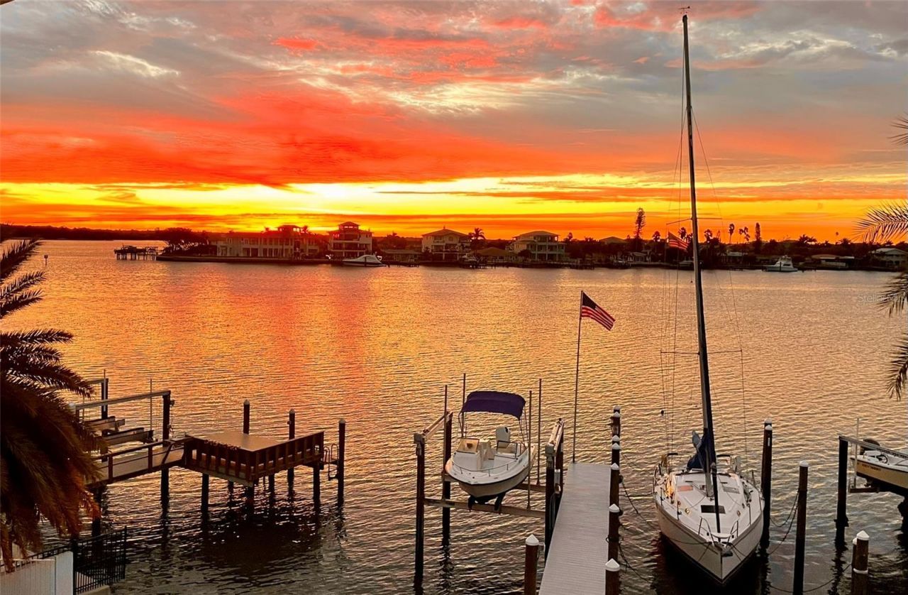 874 Bay Point Drive, Madeira Beach, FL 33708 Photo