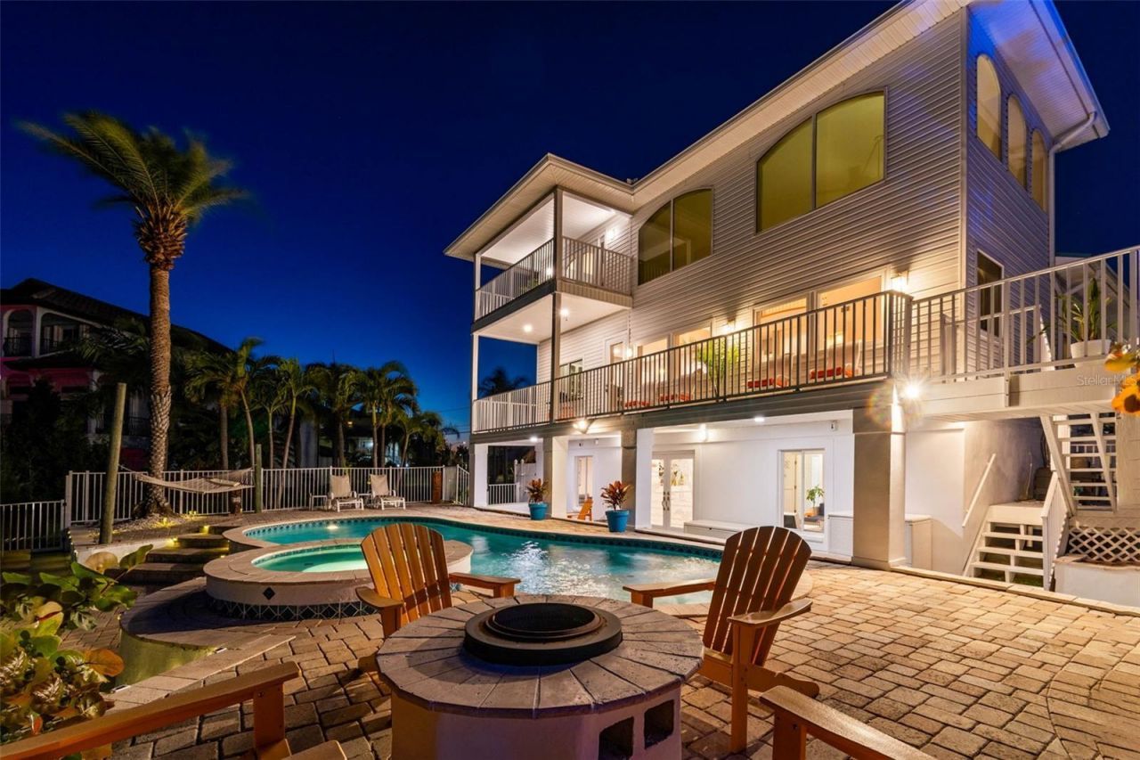 874 Bay Point Drive, Madeira Beach, FL 33708 Photo