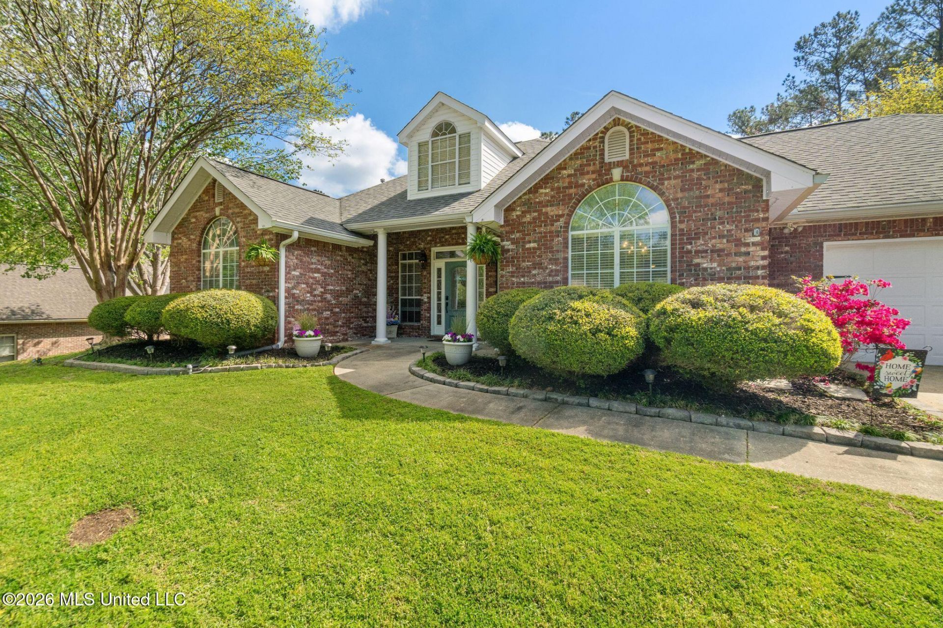 48 Greenleaf Drive, Hattiesburg, MS 39402 Main Photo