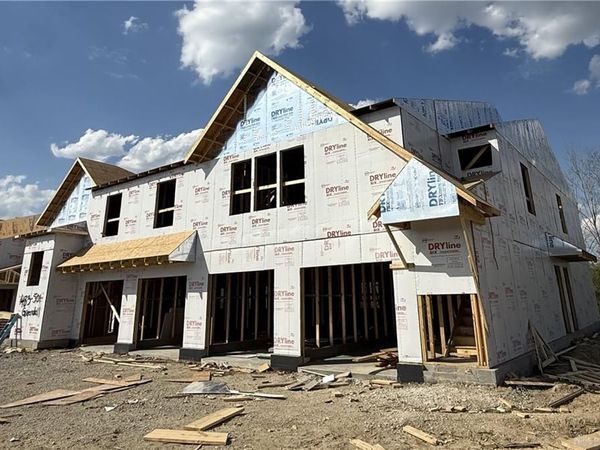 497 Greendell Bend, Unit 757-303, Fairborn, OH 45324