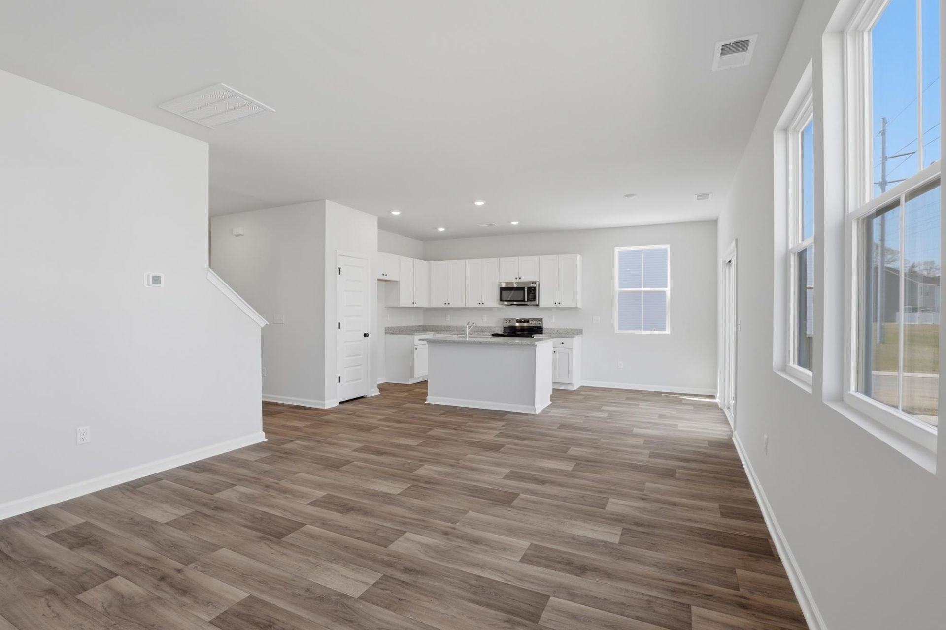 601 Southwind Way Photo 11