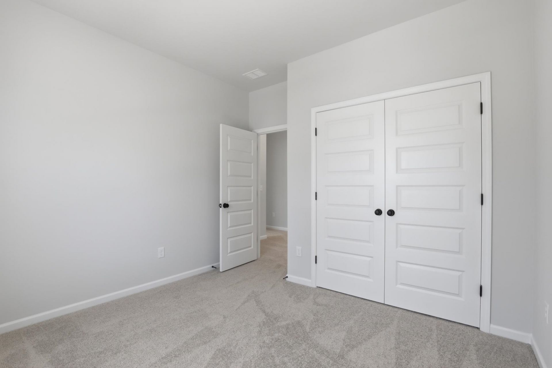 601 Southwind Way Photo 24