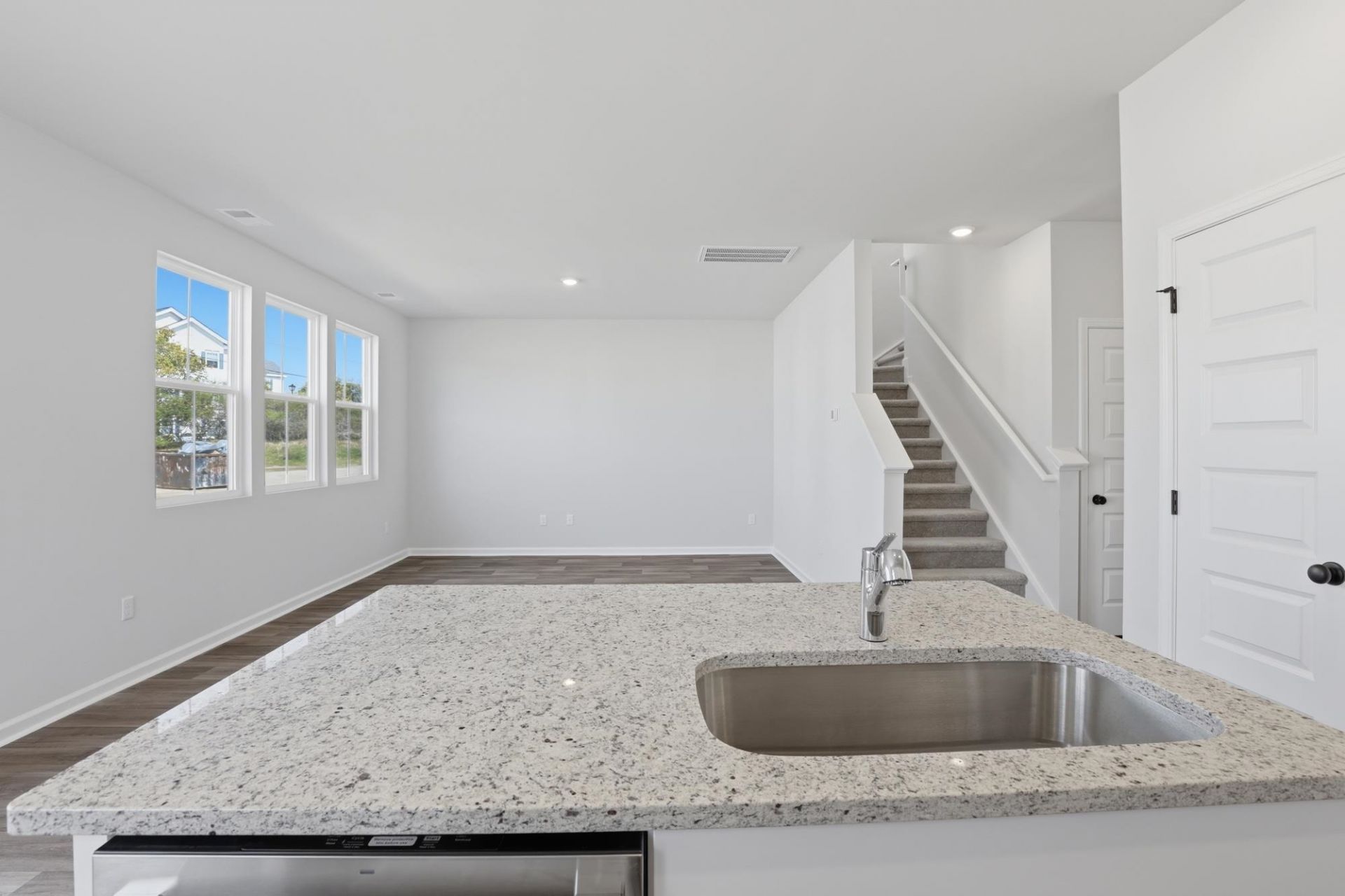 601 Southwind Way Photo 9