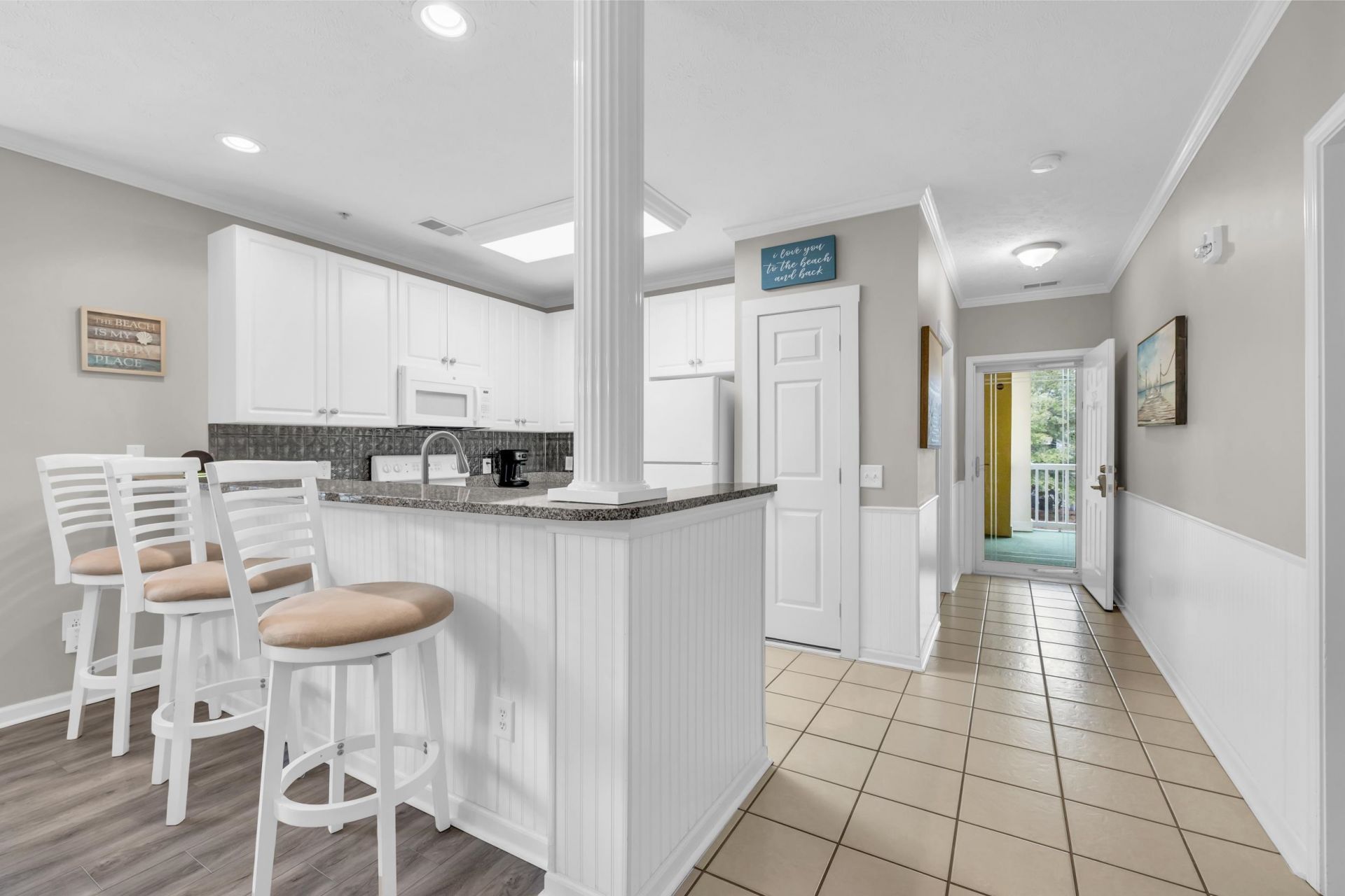 601 Hillside Dr. N Photo 11