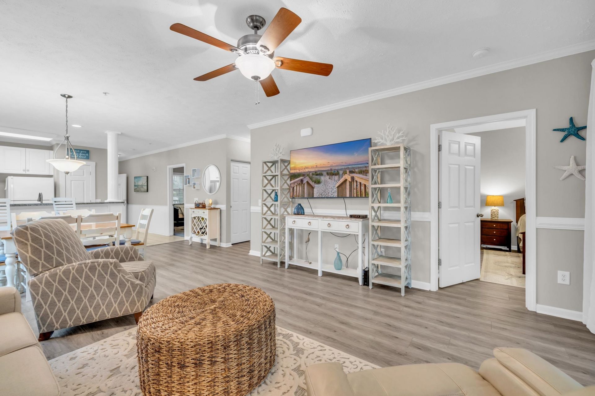 601 Hillside Dr. N Photo 14