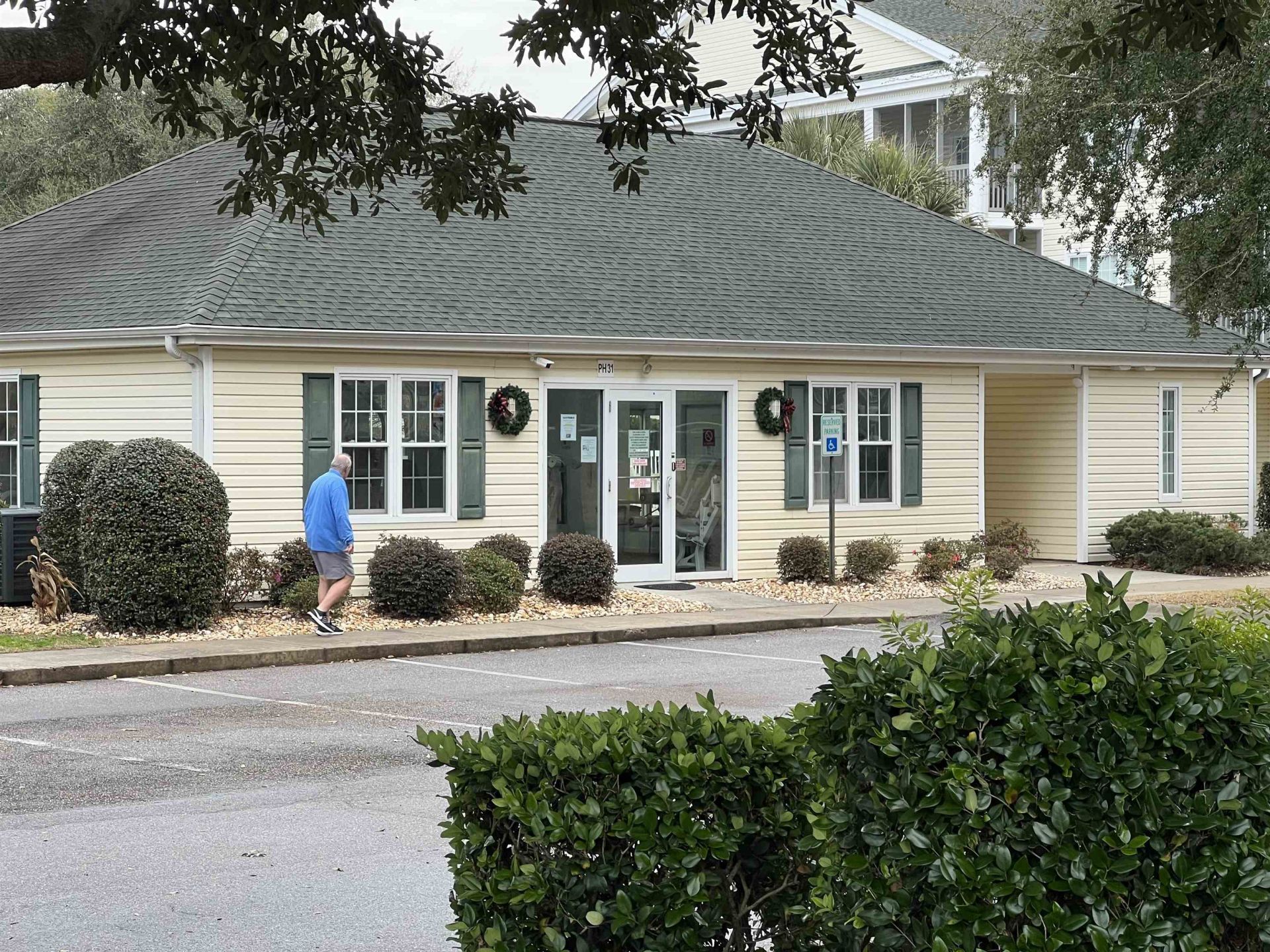 601 Hillside Dr. N Photo 32