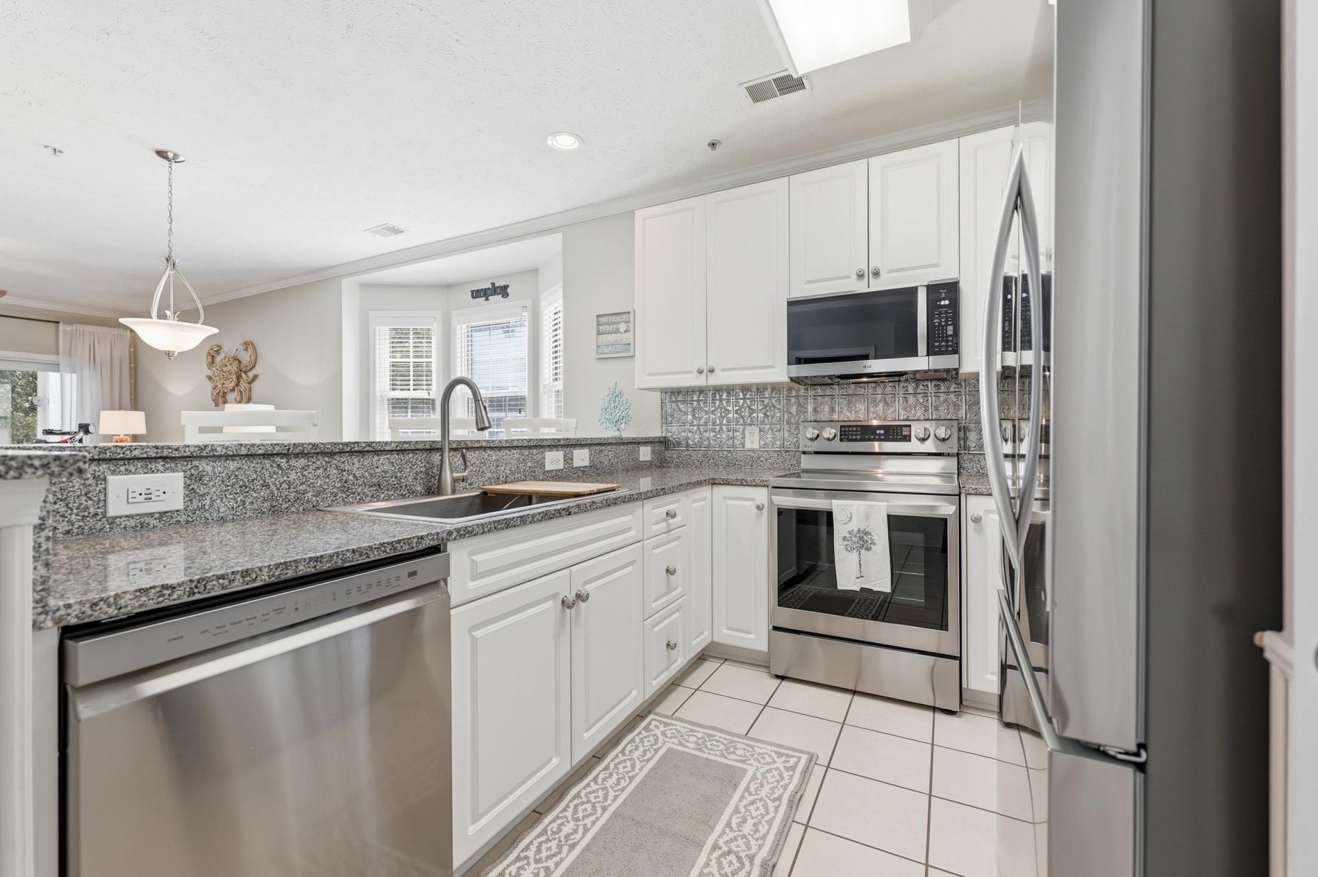 601 Hillside Dr. N Photo 9