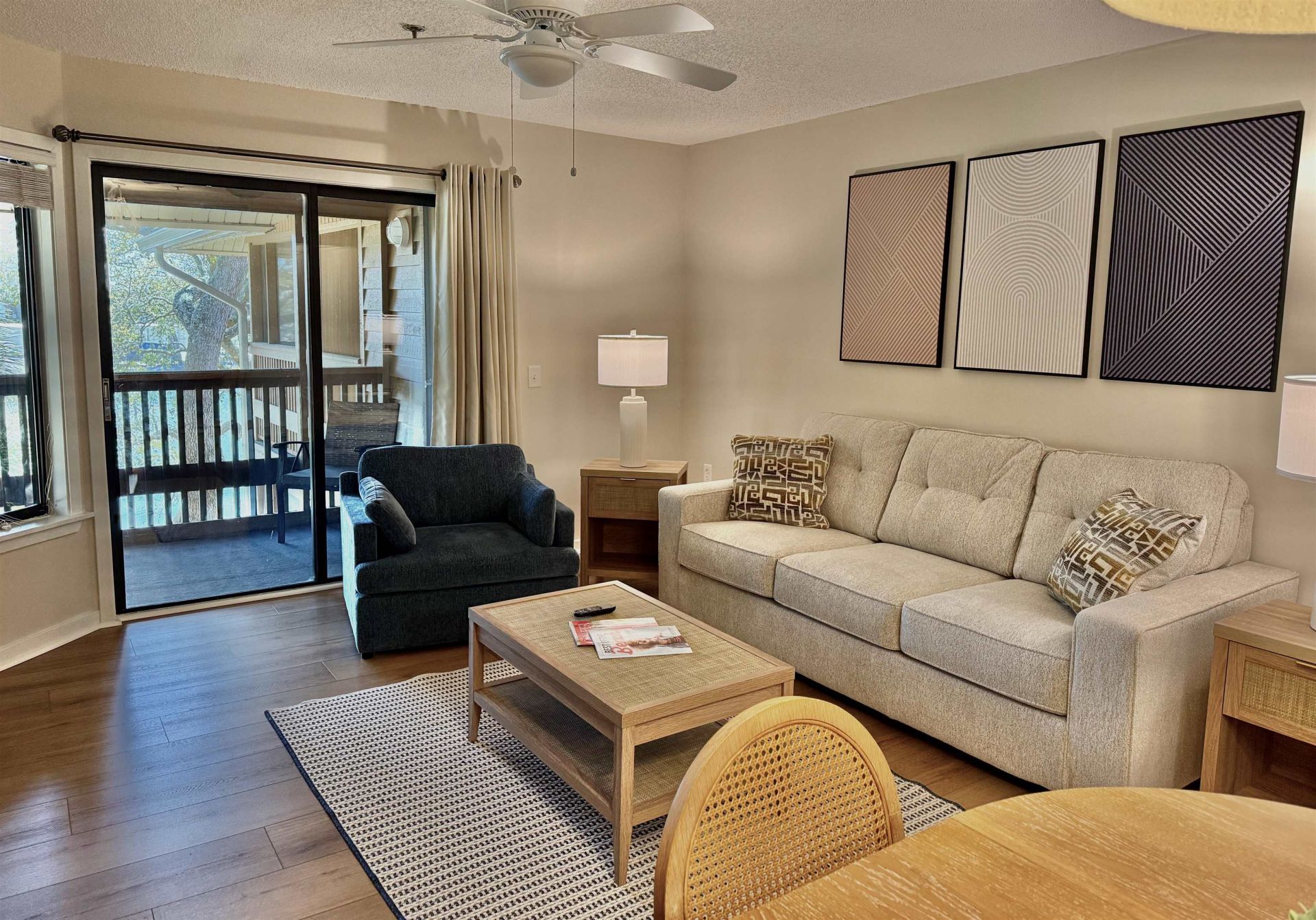 410 Melrose Pl.  Photo 10